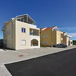 Zatonska V Vodice