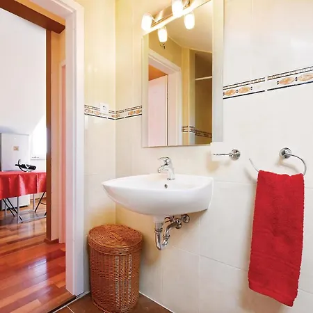Amazing Apartment In Vodice With Wifi *
